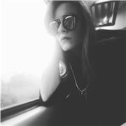 Laureata in lattere classiche e archeologia offre lezioni private